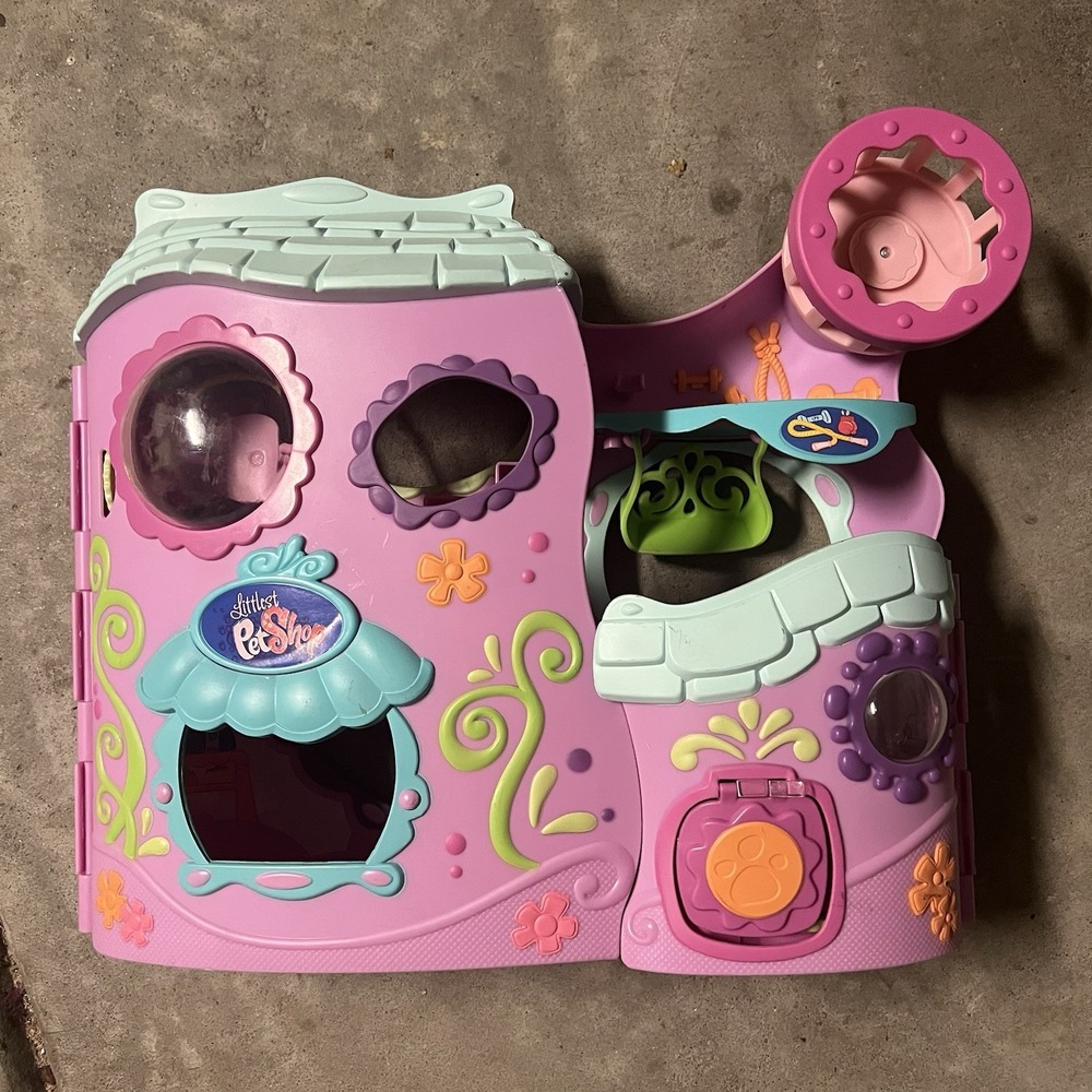 Littlest Pet Shop Tail Waggin Fitness Club Playset house 2007 Playhouse Only